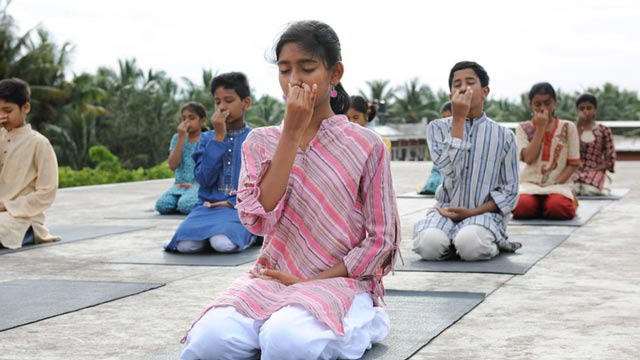 children-doing-kriya
